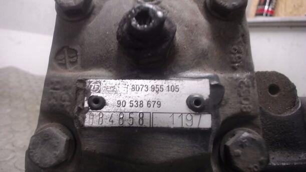 Foto: PUMPE SERVOLENKUNG / SERVOPUMPE eines Opel Omega Caravan 2.0 16V Si