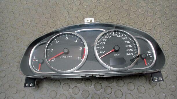 Foto: TACHOEINHEIT / KOMBIINSTRUMENT eines Mazda 6 Sport Kombi 2.0 CD DPF