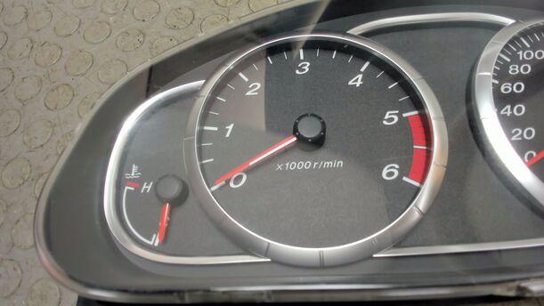 Foto: TACHOEINHEIT / KOMBIINSTRUMENT eines Mazda 6 Sport Kombi 2.0 CD DPF