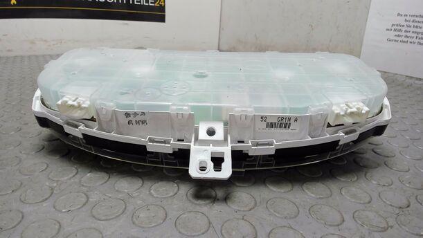 Foto: TACHOEINHEIT / KOMBIINSTRUMENT eines Mazda 6 Sport Kombi 2.0 CD DPF