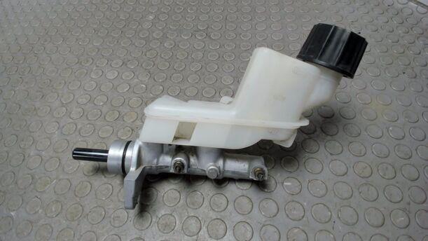 Foto: HAUPTBREMSZYLINDER eines Mazda 6 Sport Kombi 2.0 CD DPF