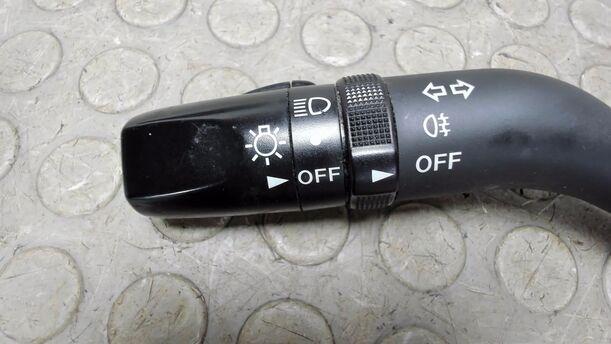 Foto: BLINKERSCHALTER / KOMBISCHALTER eines Mazda 6 Sport Kombi 2.0 CD DPF