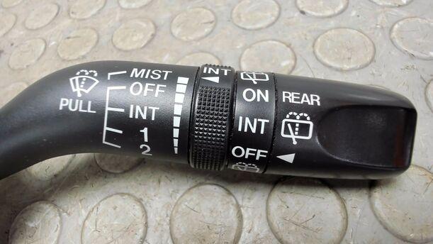 Foto: SCHEIBENWISHERSCHALTER eines Mazda 6 Sport Kombi 2.0 CD DPF