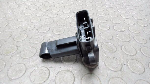 Foto: LUFTMASSENMESSER eines Mazda 6 Sport Kombi 2.0 CD DPF