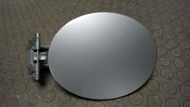Foto: TANKKLAPPE / TANKDECKEL eines Mazda 6 Sport Kombi 2.0 CD DPF
