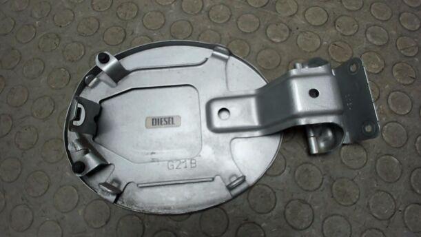 Foto: TANKKLAPPE / TANKDECKEL eines Mazda 6 Sport Kombi 2.0 CD DPF
