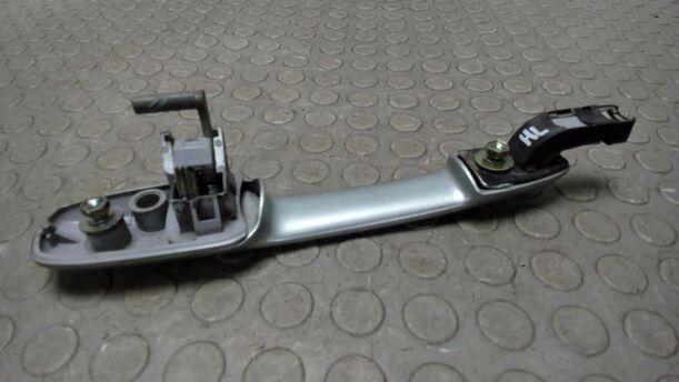 Foto: TÜRAUSSENGRIFF HINTEN LINKS eines Mazda 6 Sport Kombi 2.0 CD DPF