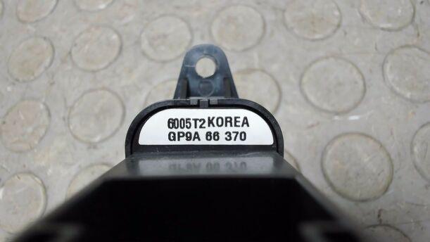 Foto: FENSTERHEBERSCHALTER eines Mazda 6 Sport Kombi 2.0 CD DPF