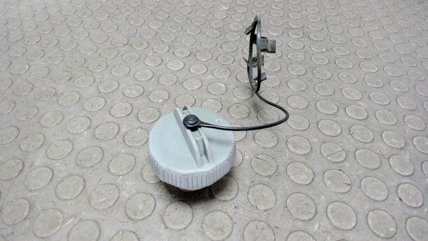 Foto: TANKVERSCHLUSS eines Mazda 6 Sport Kombi 2.0 CD DPF