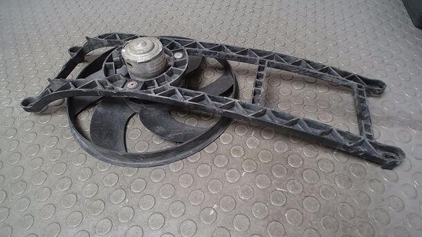 Foto: ELEKTROLÜFTER eines Fiat Panda 1.1 Liftback