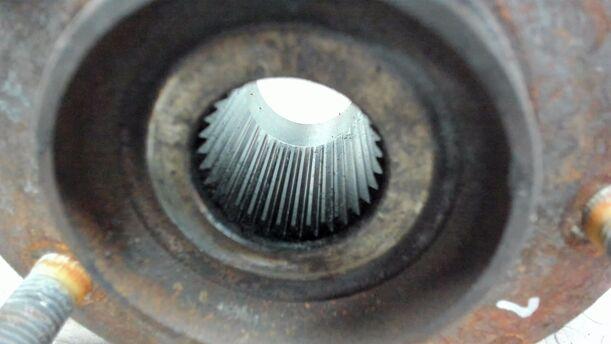Foto: ACHSSCHENKEL VORNE LINKS eines Mazda 6 Sport Kombi 2.0 CD DPF Si
