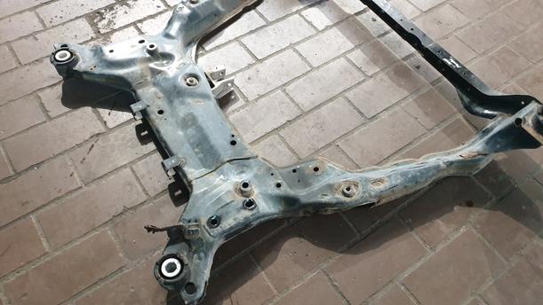 Foto: VORDERACHSE/ ACHSE VORN eines Ford Mondeo Turnier 2.0 TDCi Si