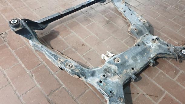 Foto: VORDERACHSE/ ACHSE VORN eines Ford Mondeo Turnier 2.0 TDCi Si