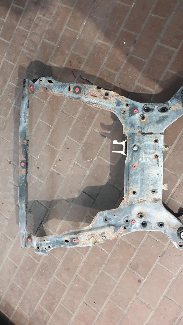 Foto: VORDERACHSE/ ACHSE VORN eines Ford Mondeo Turnier 2.0 TDCi Si