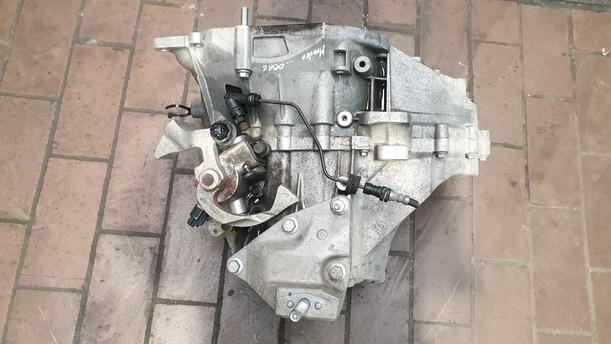 Foto: SCHALTGETRIEBE 6 GANG eines Ford Mondeo Turnier 2.0 TDCi Si