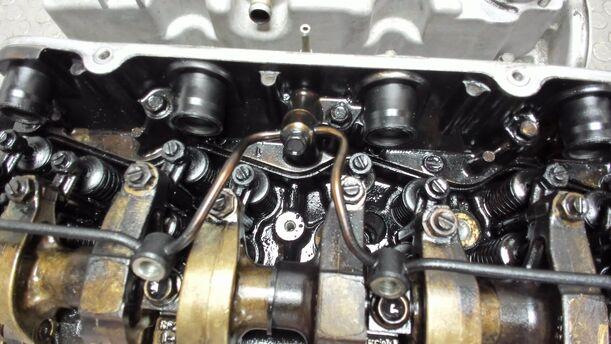 Foto: ZYLINDERKOPF eines Mazda 6 Sport Kombi 2.0 CD DPF Si