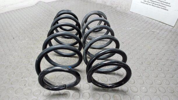 Foto: HINTERFEDERPAAR / FEDERPAAR HINTEN eines Mazda 6 Sport Kombi 2.0 CD DPF Liftback