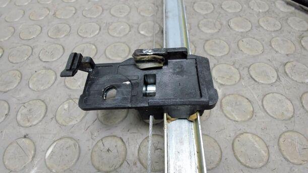 Foto: FENSTERHEBER HINTEN LINKS ELEKTRISCH eines Mazda 6 Sport Kombi 2.0 CD DPF Si
