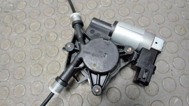 Foto: FENSTERHEBER HINTEN RECHTS ELEKTRISCH eines Mazda 6 Sport Kombi 2.0 CD DPF Si