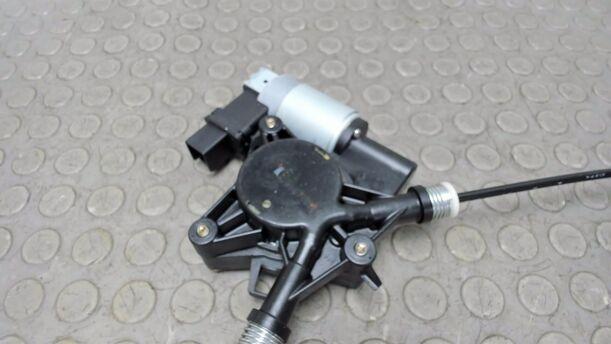 Foto: FENSTERHEBER VORNE RECHTS ELEKTRISCH eines Mazda 6 Sport Kombi 2.0 CD DPF Si