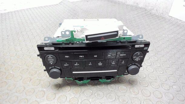 Foto: RADIO ( OHNE CODE ) eines Mazda 6 Sport Kombi 2.0 CD DPF Si