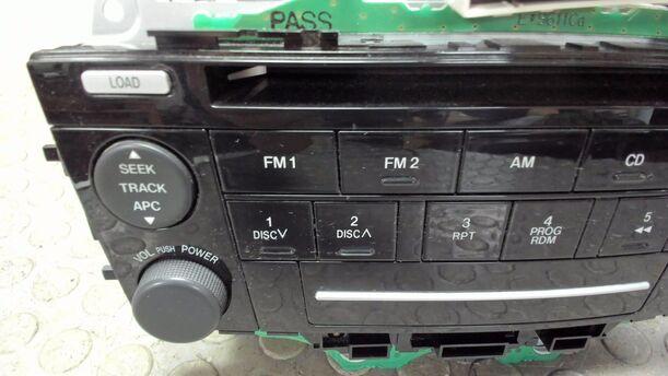Foto: RADIO ( OHNE CODE ) eines Mazda 6 Sport Kombi 2.0 CD DPF Si
