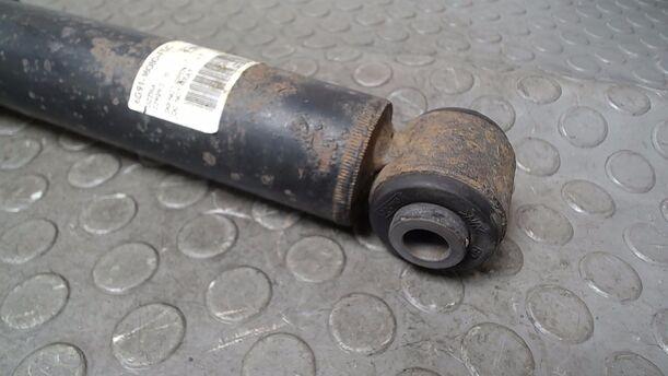Foto: STOSSDÄMPFER HINTEN ( TURNIER ) eines Ford Mondeo Turnier 2.0 TDCi Si