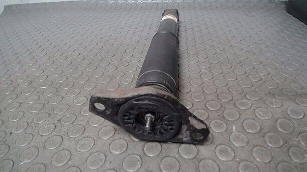 Foto: STOSSDÄMPFER HINTEN ( TURNIER ) eines Ford Mondeo Turnier 2.0 TDCi Si