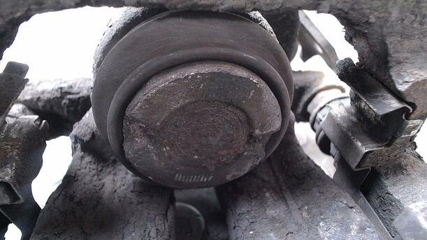 Foto: BREMSSATTEL HINTEN LINKS ( TRW ) eines Ford Mondeo Turnier 2.0 TDCi Liftback