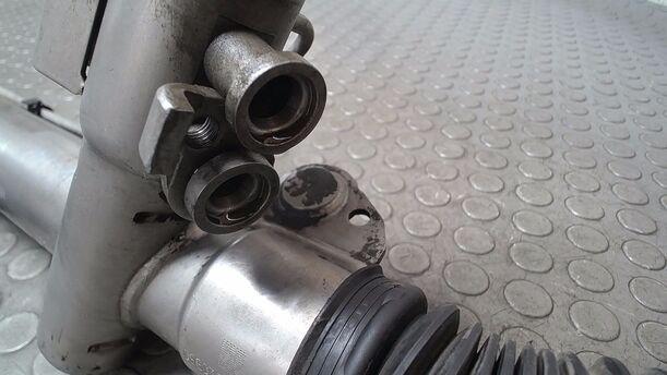 Foto: SERVOLENKUNG/ LENKGETRIEBE eines Ford Mondeo Turnier 2.0 TDCi Liftback