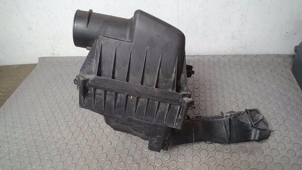 Foto: LUFTFILTERKASTEN eines Ford Mondeo Turnier 2.0 TDCi Liftback