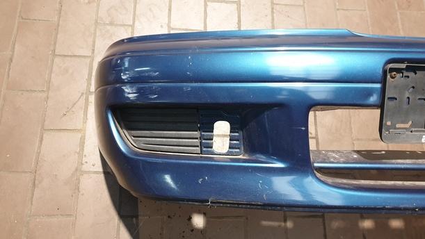 Foto: STOSSSTANGE / STOSSFÄNGER VORN eines Nissan Primera Traveller Liftback