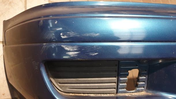 Foto: STOSSSTANGE / STOSSFÄNGER VORN eines Nissan Primera Traveller Liftback