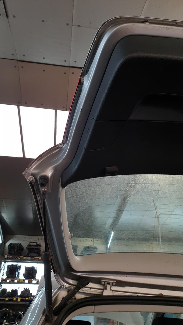 Foto: HECKKLAPPE / HECKDECKEL eines VW Golf 1.6 FSI SX