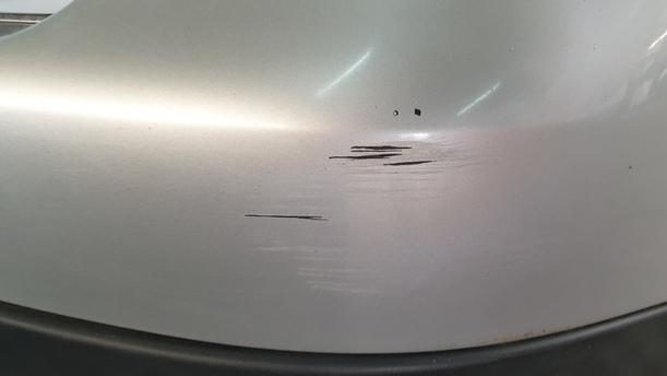 Foto: STOSSFÄNGER / STOßSTANGE HINTEN eines VW Golf 1.6 FSI SX