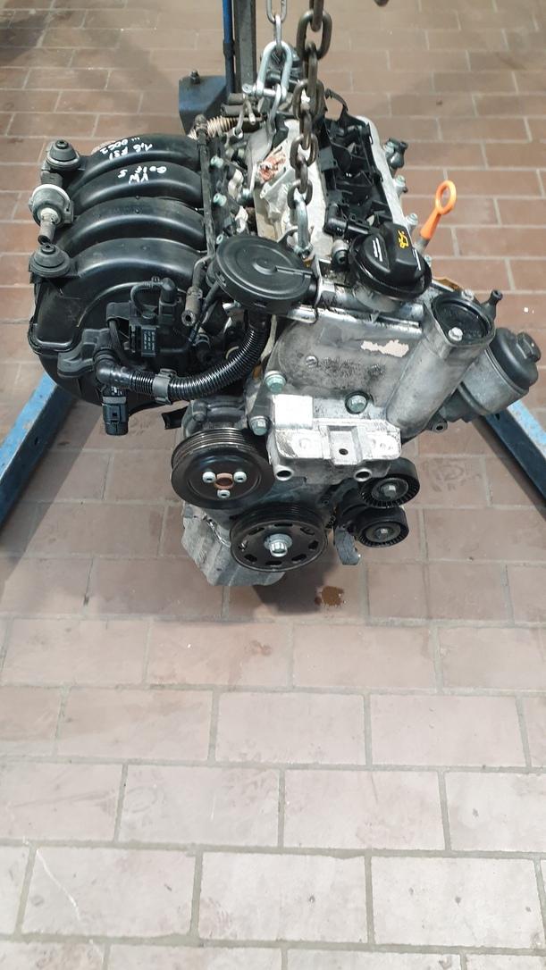 Foto: MOTOR ( BAG ) eines VW Golf 1.6 FSI SX