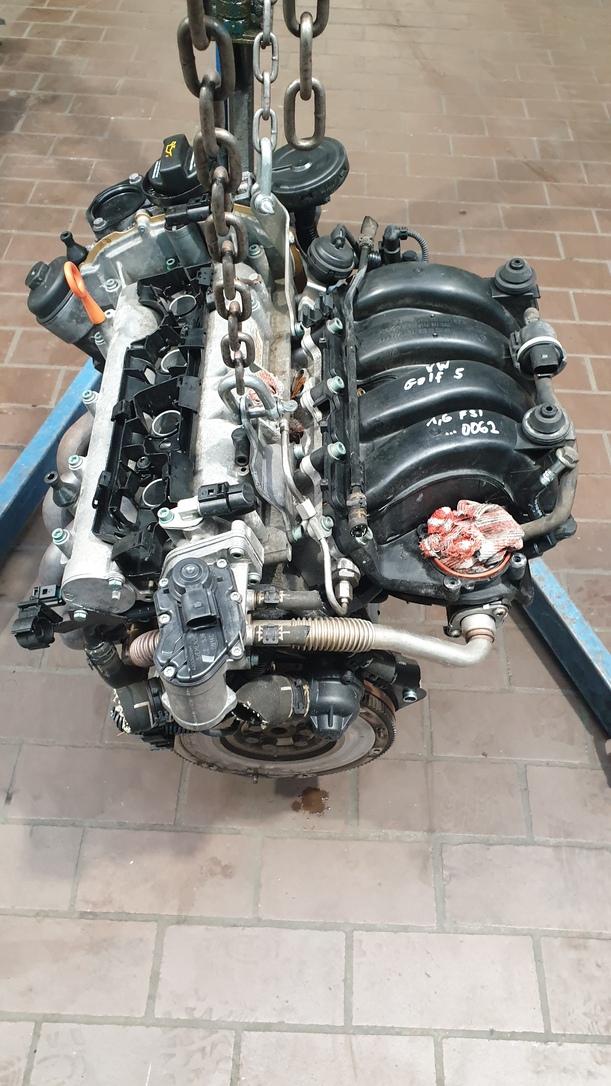 Foto: MOTOR ( BAG ) eines VW Golf 1.6 FSI SX