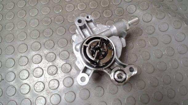 Foto: VAKUUMPUMPE ( BOSCH ) eines Ford Mondeo Turnier 2.0 TDCi SX