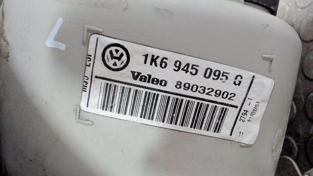 Foto: HECKLEUCHTE / RÜCKLICHT LINKS eines VW Golf 1.6 FSI SX