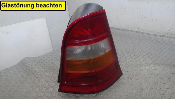 Foto: HECKLEUCHTE / RÜCKLICHT RECHTS eines Mercedes-Benz A 140 SX