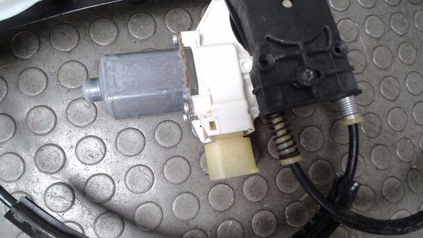 Foto: FENSTERHEBER ELEKTRISCH HINTEN RECHTS eines Ford Mondeo Turnier 2.0 TDCi