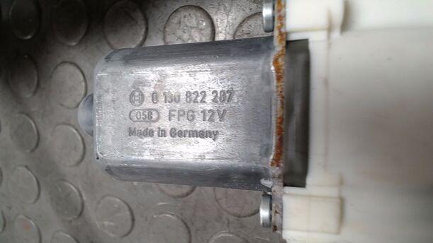 Foto: FENSTERHEBER ELEKTRISCH HINTEN RECHTS eines Ford Mondeo Turnier 2.0 TDCi