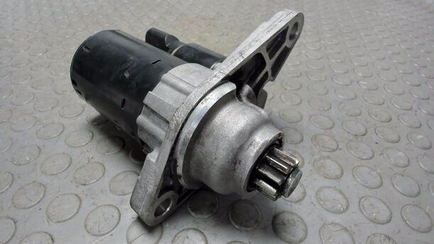 Foto: ANLASSER / STARTER eines VW Golf 1.6 FSI