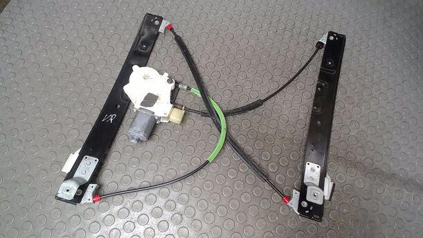 Foto: FENSTERHEBER ELEKTRISCH VORN RECHTS ( TURNIER ) eines Ford Mondeo Turnier 2.0 TDCi
