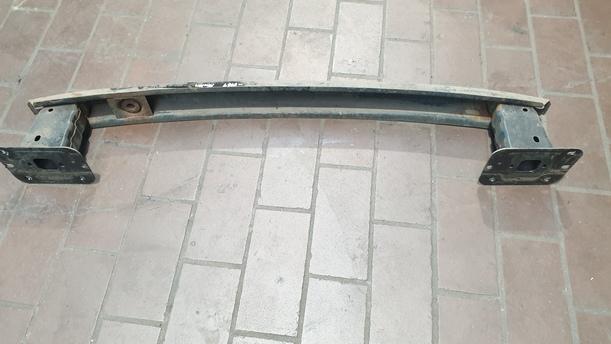 Foto: VERSTÄRKUNG HINTEN eines Ford Focus 1.6 16V