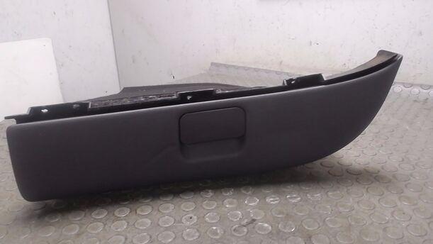 Foto: HANDSCHUHFACH eines Mercedes-Benz A 140