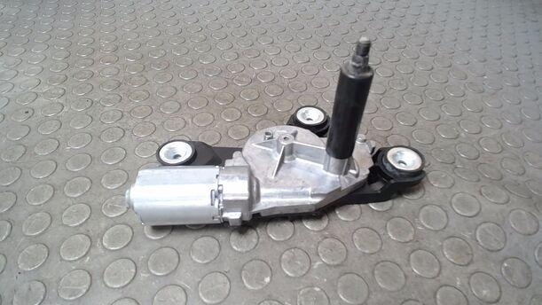 Foto: SCHEIBENWISCHERMOTOR HINTEN eines Ford Mondeo Turnier 2.0 TDCi