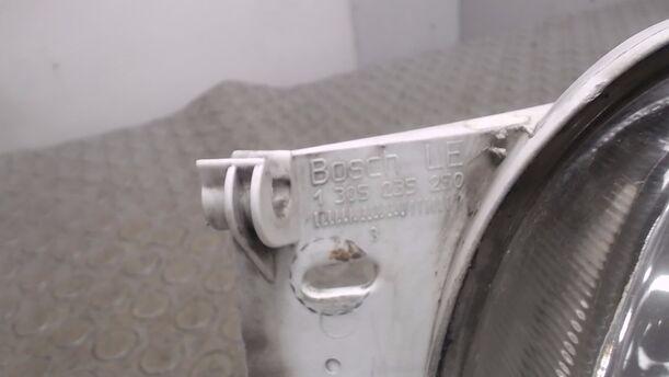 Foto: SCHEINWERFER LINKS BOSCH eines Ford Fiesta