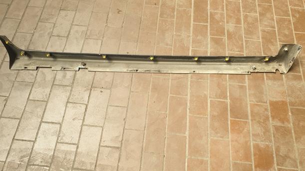 Foto: SCHWELLERBLENDE LINKS eines Mitsubishi Space Star 1.6