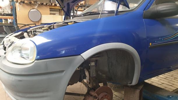 Foto: HECKKLAPPE / HECKDECKEL eines Opel Corsa